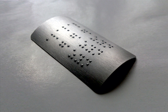 Attēls Metāla plāksnes margām