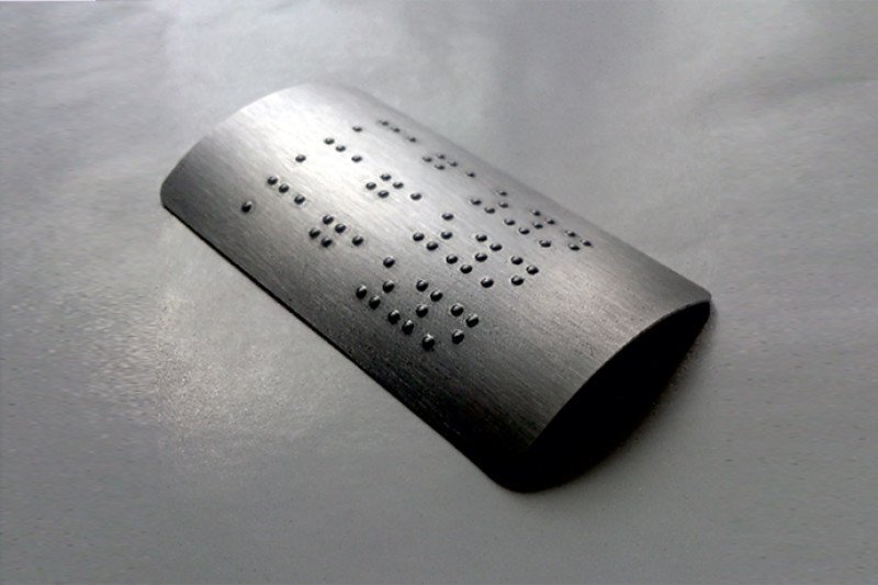 Attēls Metāla plāksnes margām